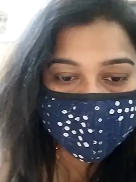 indianlisa5 online show from February 27, 7:03 pm