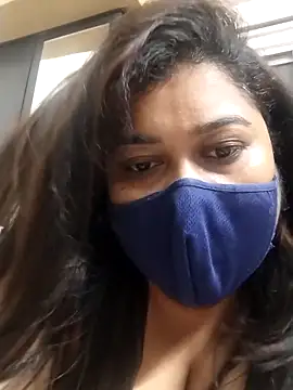 indianlisa5 online show from June 7, 8:47 pm