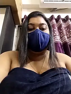 indianlisa5 online show from September 18, 11:30 pm