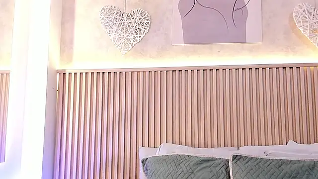 daiana curly online show from October 4, 8:21 pm