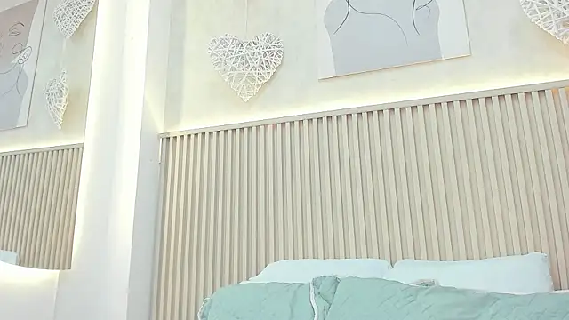 daiana curly online show from April 15, 7:18 pm