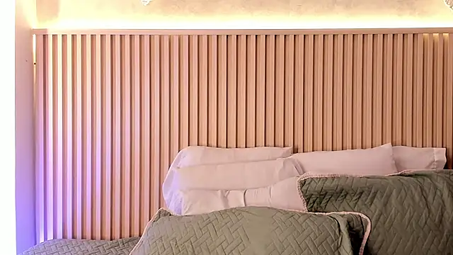 daiana curly online show from October 11, 8:10 pm