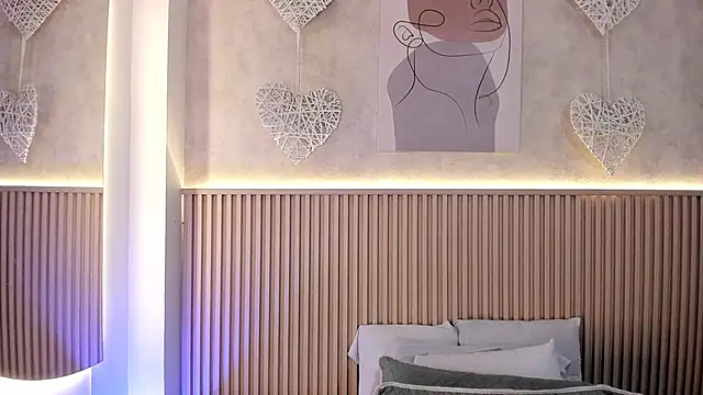 daiana curly online show from September 24, 8:15 pm