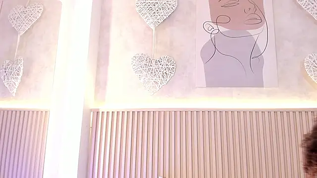 daiana curly online show from September 17, 7:05 pm