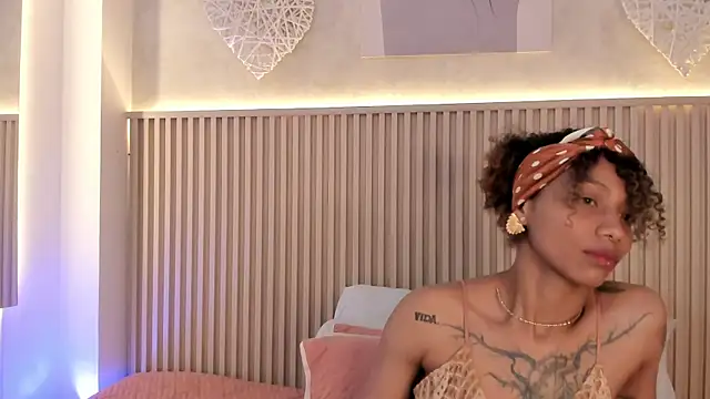 daiana curly online show from January 8, 8:26 pm