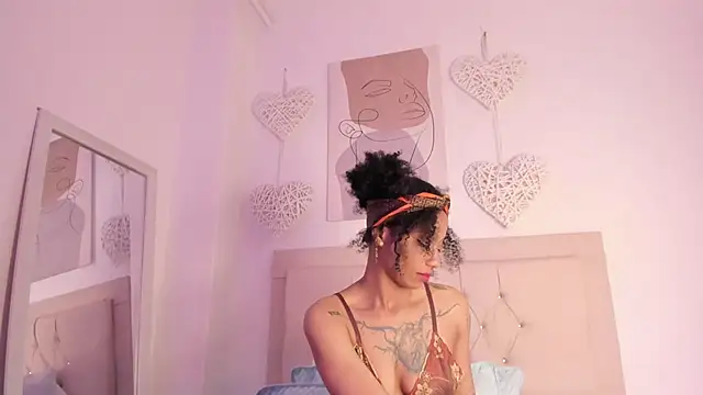 daiana curly online show from March 9, 3:54 am