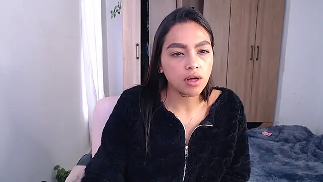Snapshot of fairylatin222 chatting on March 5, 8:42 pm fairylatin222 online show from March 5, 8:42 pm