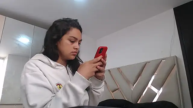 Snapshot of fairylatin222 chatting on November 15, 12:31 pm fairylatin222 online show from November 15, 12:31 pm