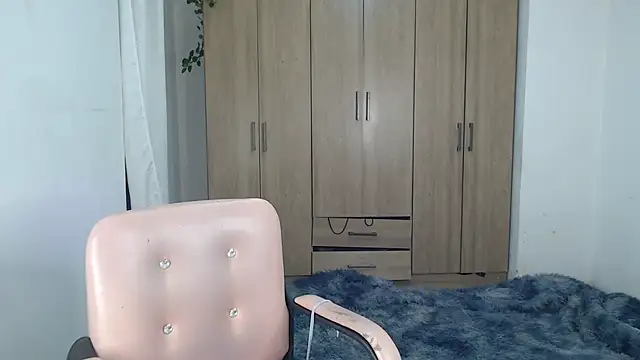 Snapshot of fairylatin222 chatting on March 5, 8:54 am fairylatin222 online show from March 5, 8:54 am
