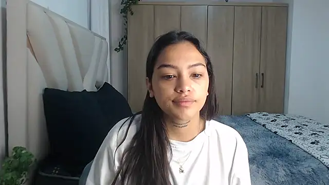 Snapshot of fairylatin222 chatting on March 17, 11:00 am fairylatin222 online show from March 17, 11:00 am
