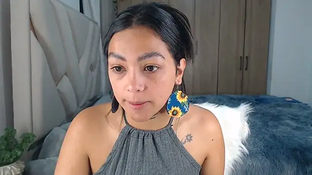 Snapshot of fairylatin222 chatting on March 22, 10:39 am fairylatin222 online show from March 22, 10:39 am