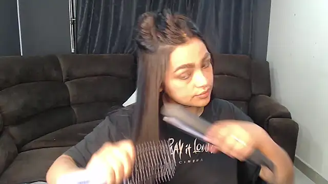 Snapshot of fairylatin222 chatting on November 25, 12:00 am fairylatin222 online show from November 25, 12:00 am