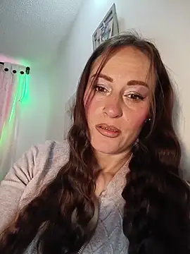 JadeHiilton online show from March 12, 4:22 pm