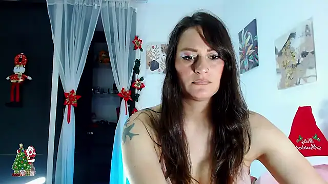 Snapshot of JadeHiilton chatting on December 26, 7:49 pm JadeHiilton online show from December 26, 7:49 pm