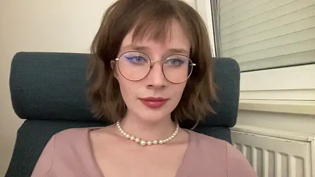 Snapshot of ms_christiana chatting on May 5, 7:39 pm ms christiana online show from May 5, 7:39 pm