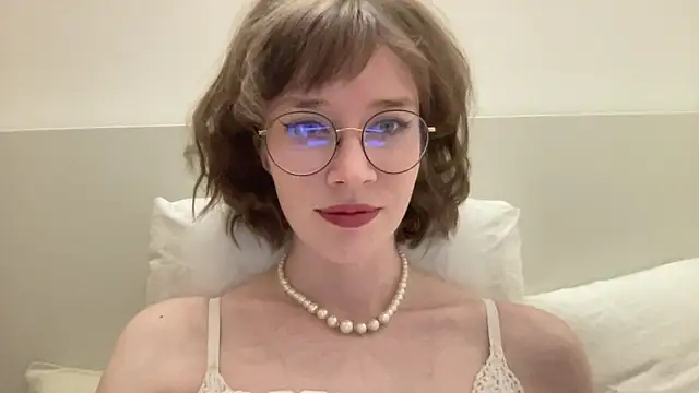 Snapshot of ms_christiana chatting on May 13, 7:43 pm ms christiana online show from May 13, 7:43 pm
