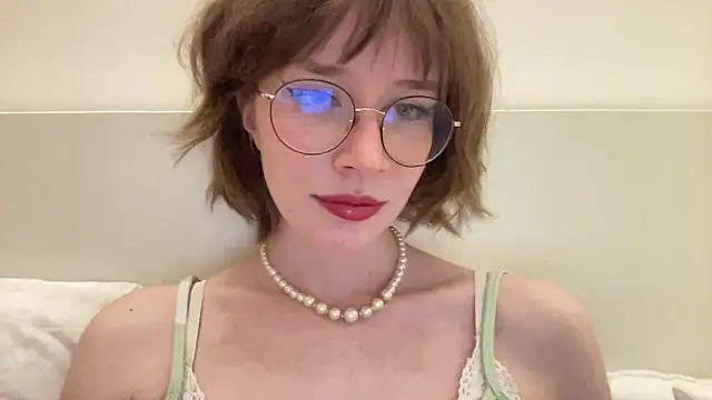 Snapshot of ms_christiana chatting on May 19, 9:00 pm ms christiana online show from May 19, 9:00 pm