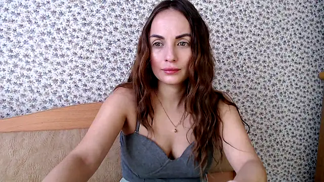 Snapshot of Tinadream20 chatting on October 1, 7:57 am Tinadream20 online show from October 1, 7:57 am