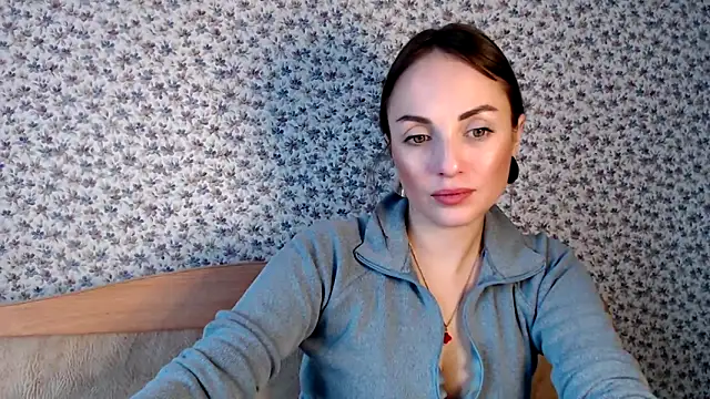 Tinadream20 online show from April 19, 8:15 am