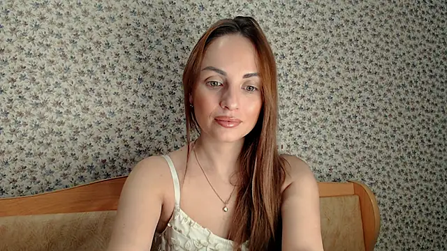 Snapshot of Tinadream20 chatting on February 21, 3:34 am Tinadream20 online show from February 21, 3:34 am