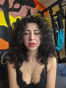 Snapshot of Concy_de_ chatting on February 10, 9:03 pm Concy de online show from February 10, 9:03 pm