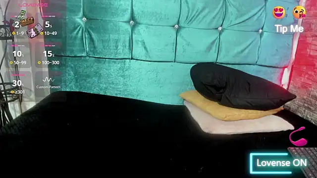 Cloee66 online show from December 3, 6:51 pm