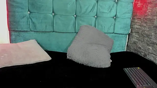 Cloee66 online show from February 28, 6:20 pm
