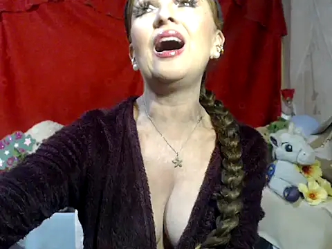 Snapshot of hottieperla chatting on October 8, 6:19 pm hottieperla online show from October 8, 6:19 pm