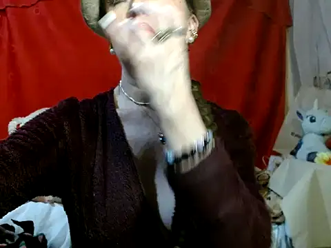 hottieperla online show from February 6, 7:54 pm