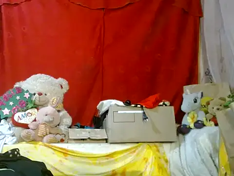 hottieperla online show from May 12, 6:03 pm