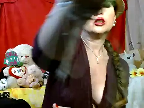 hottieperla online show from April 17, 7:38 pm