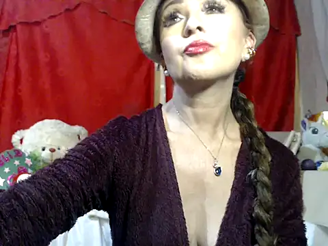 hottieperla online show from December 15, 6:36 pm