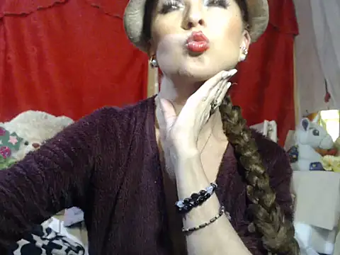 Snapshot of hottieperla chatting on December 4, 7:02 pm hottieperla online show from December 4, 7:02 pm