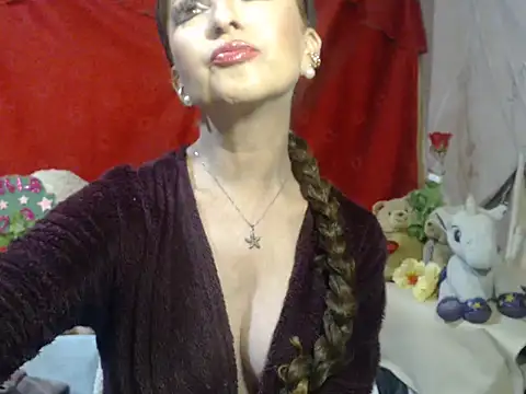 Snapshot of hottieperla chatting on October 12, 4:08 pm hottieperla online show from October 12, 4:08 pm