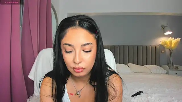 Snapshot of Awesome_Jolie chatting on September 11, 5:51 am Awesome Jolie online show from September 11, 5:51 am