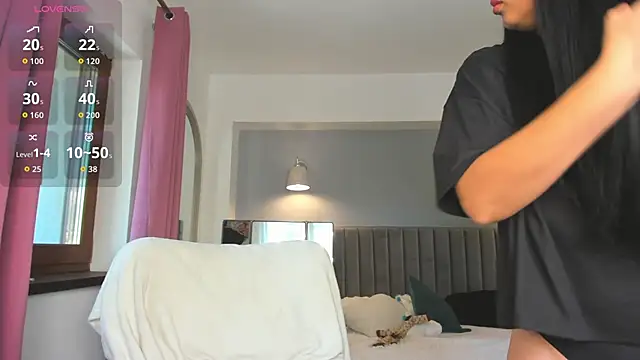 Snapshot of Awesome_Jolie chatting on October 1, 8:30 am Awesome Jolie online show from October 1, 8:30 am