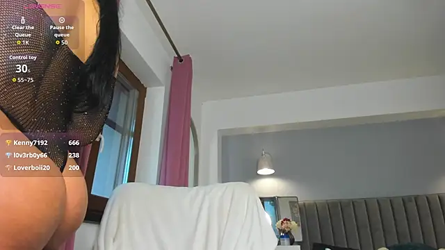 Snapshot of Awesome_Jolie chatting on November 27, 7:31 am Awesome Jolie online show from November 27, 7:31 am