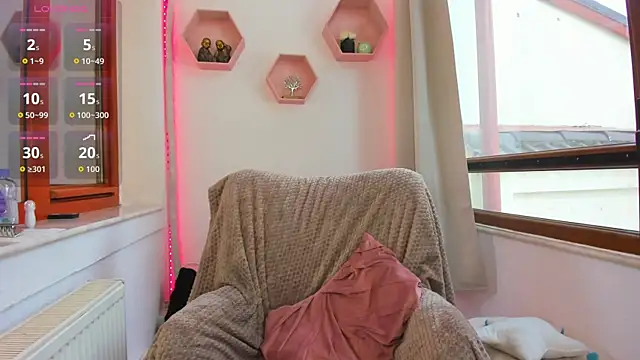 Awesome Jolie online show from April 10, 6:53 am