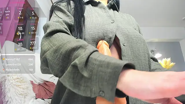 Snapshot of Awesome_Jolie chatting on November 24, 6:30 pm Awesome Jolie online show from November 24, 6:30 pm