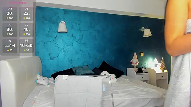 Snapshot of Awesome_Jolie chatting on December 24, 5:44 pm Awesome Jolie online show from December 24, 5:44 pm