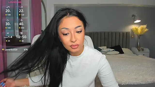 Snapshot of Awesome_Jolie chatting on October 2, 7:01 am Awesome Jolie online show from October 2, 7:01 am