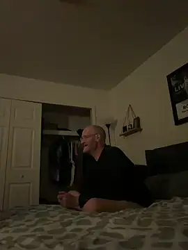 Snapshot of ucbryson chatting on June 19, 4:29 am ucbryson online show from June 19, 4:29 am