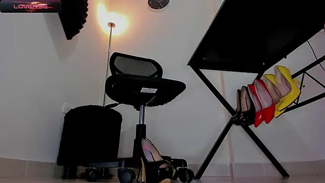 Vero Starxx online show from May 17, 7:25 pm