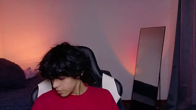 Alan26  online show from April 4, 10:05 pm