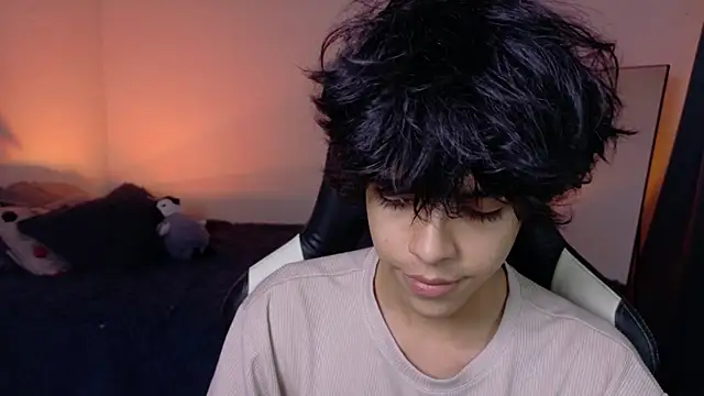 Alan26  online show from April 6, 4:41 am