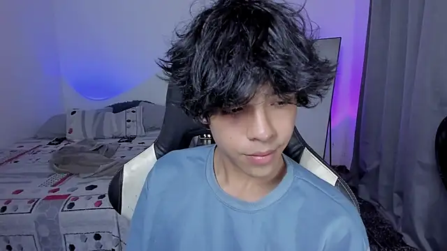 Alan26  online show from February 24, 2:01 am