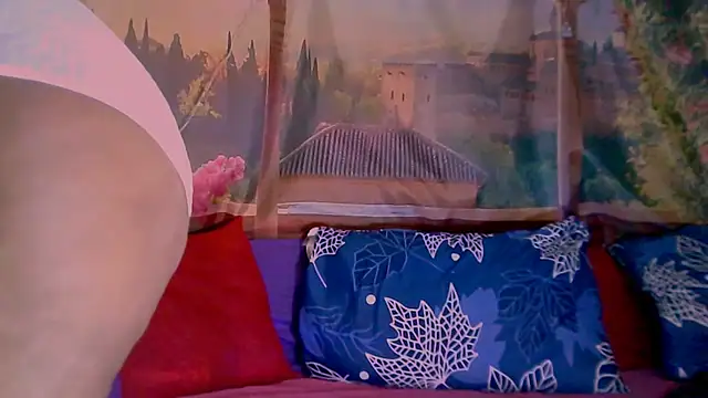 RoyalIndianCreamPuff online show from November 13, 6:34 pm