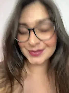 Snapshot of adara_lennox chatting on February 8, 2:15 am adara lennox online show from February 8, 2:15 am