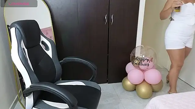 Snapshot of adara_lennox chatting on September 20, 8:14 pm adara lennox online show from September 20, 8:14 pm