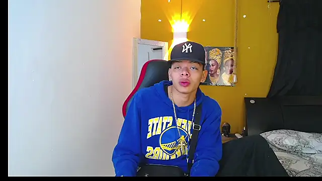 Snapshot of Harry_jhonsson chatting on March 10, 2:50 am Harry jhonsson online show from March 10, 2:50 am